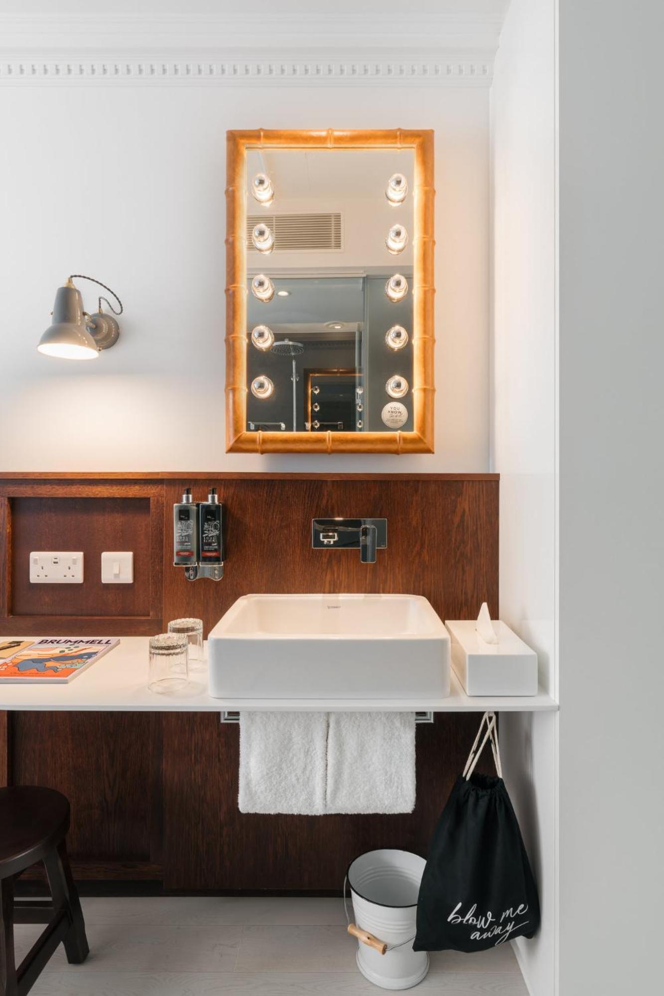 Ruby Stella Hotel London Eksteriør bilde
